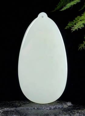 本命年新疆和田玉观音玉坠男款精雕山水观音牌子礼物