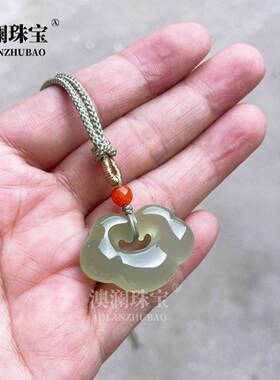 本命年高冰起荧光玉髓平安锁吊坠女款粉紫色玛瑙如意锁挂件项链礼