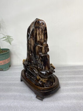 缅甸树化玉摆件