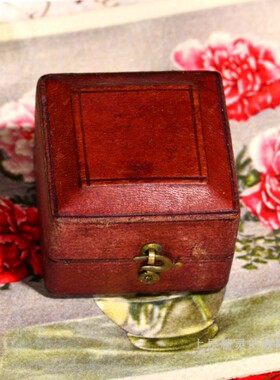 【庭院西洋老物收藏】Vintage古董皮革首饰盒皇家紫丝绸衬黄铜扣