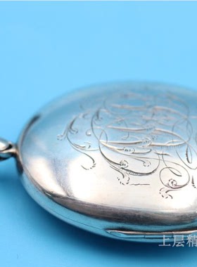 维多利亚纯银雕刻相片盒吊坠