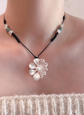 银色花朵复古黑色编绳长项链女小众设计高级感毛衣链秋冬颈链配饰