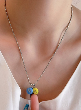 韩国简约彩色滴釉M豆字母吊坠项