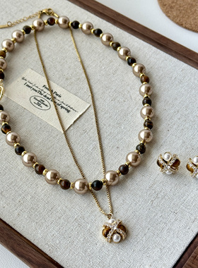秋冬新款美拉德风虎眼石摩卡金棕色珍珠混彩项链高级轻奢毛衣链女