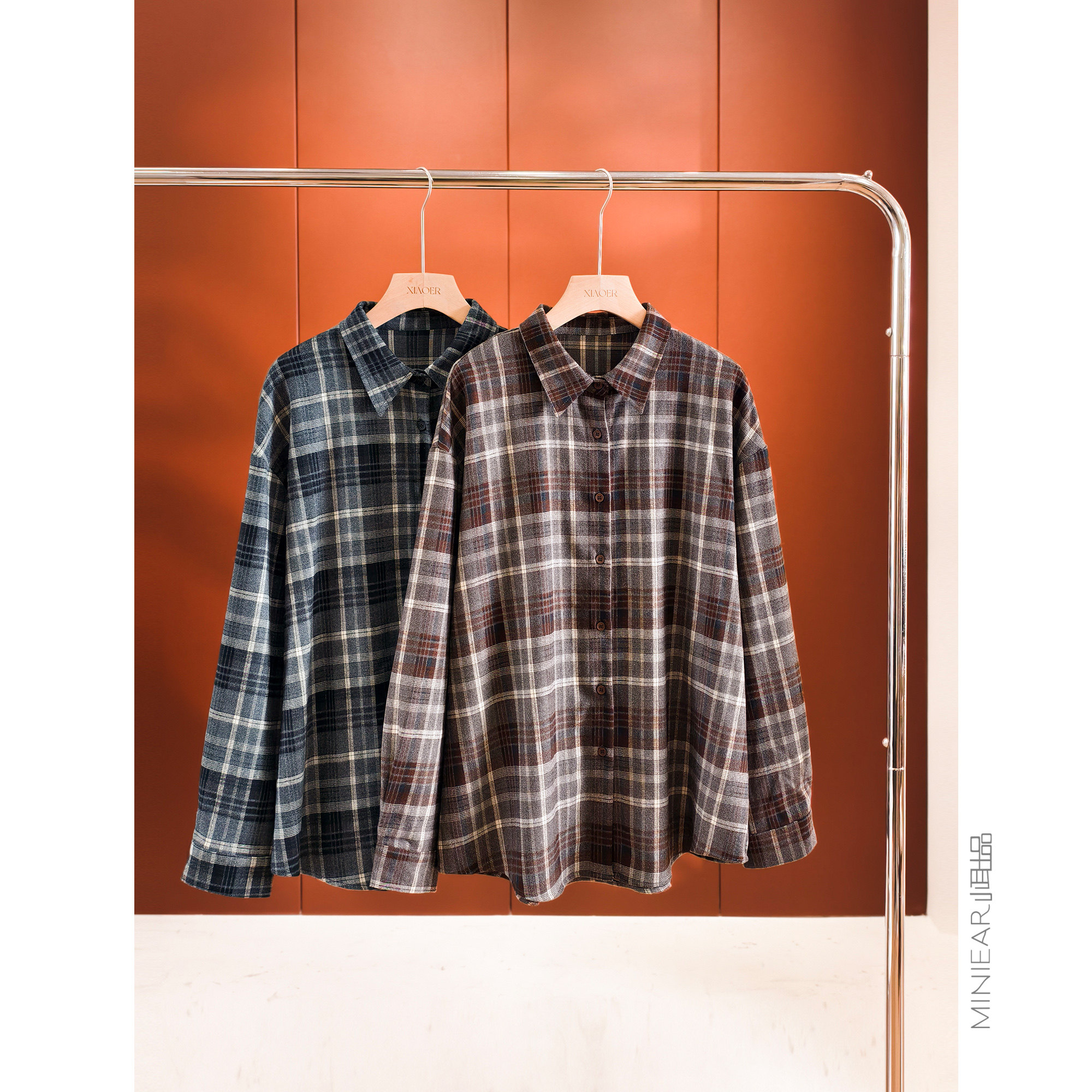 小耳出品柔软亲肤透气休闲宽松日常百搭经典格子翻领衬衫长袖上衣