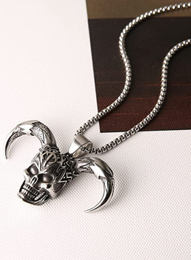 欧美跨境饰品钛钢男士嘻哈项链不锈钢小丑头角骷髅头吊坠个性配饰