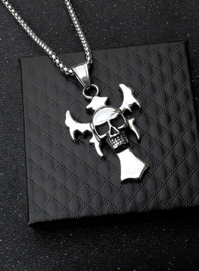 欧美时尚复古项链 霸气蝙蝠十字架骷髅吊坠 钛钢潮人个性不锈钢项