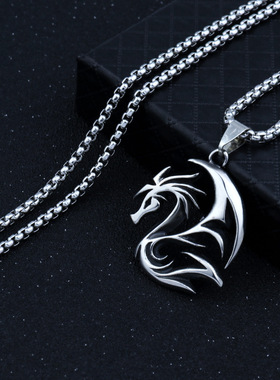 民族风外贸饰品批发个性复古火焰恐龙中国龙图腾男士钛钢吊坠项链
