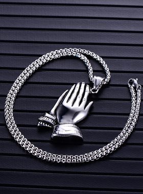 2023新品上市 钛钢不锈钢祈祷吊坠项链金色银色佛手男士吊牌