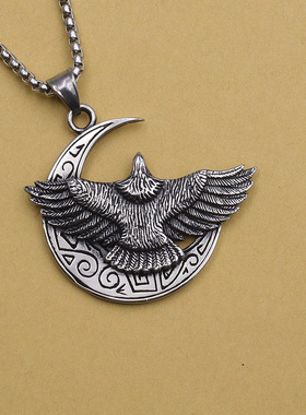 月亮飞鹰形项坠项链外贸欧美吊坠潮男女士用个性礼物时尚钛钢饰品