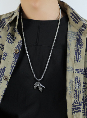 饰品潮流钛钢ins百搭嘻哈复古男士设计感秋叶辣妹项链工厂1件代发