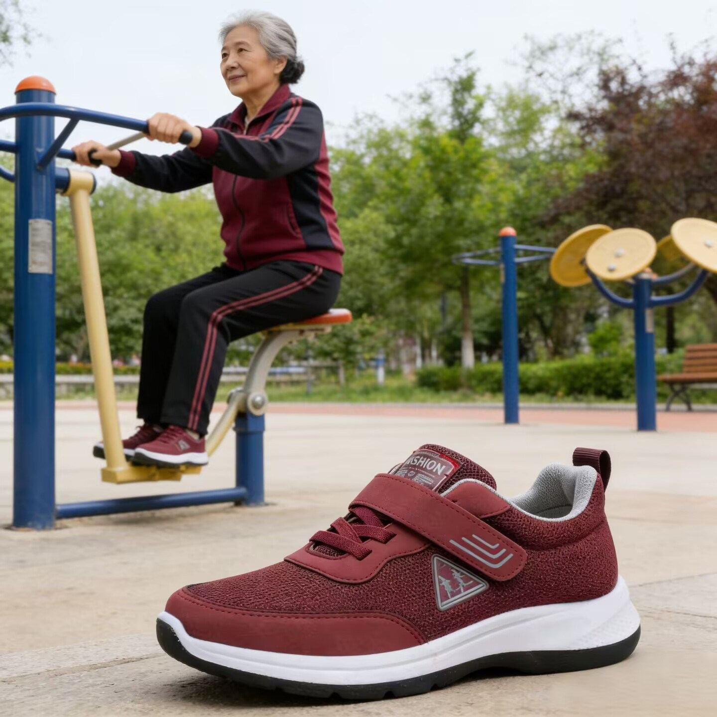 春季新款老人健步鞋舒适妈妈鞋中老年人运动鞋一脚蹬老北京布鞋女,淘宝优惠券,粉丝福利购,淘宝优惠卷
