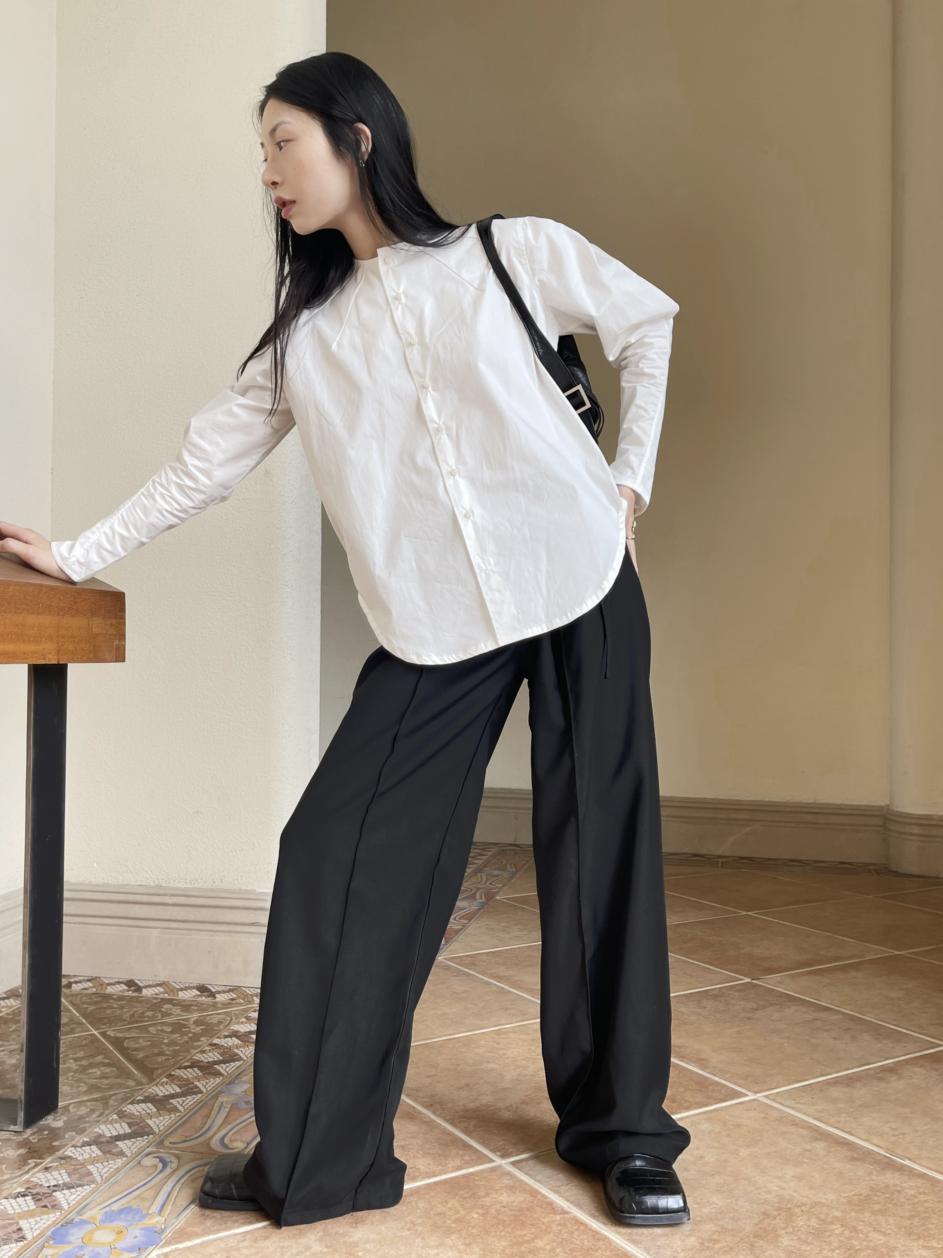 saralzens原创设计 高级面料立体剪裁羊腿袖长袖纯色百搭纽扣圆领