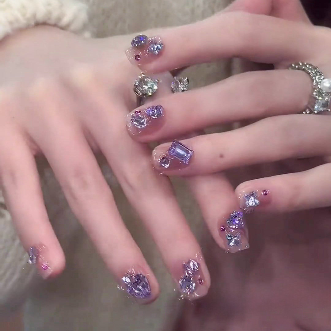 2025年新款紫色水晶爆闪美甲满钻短甲网红显白穿戴甲纯手工高级感,淘宝优惠券,粉丝福利购,淘宝优惠卷