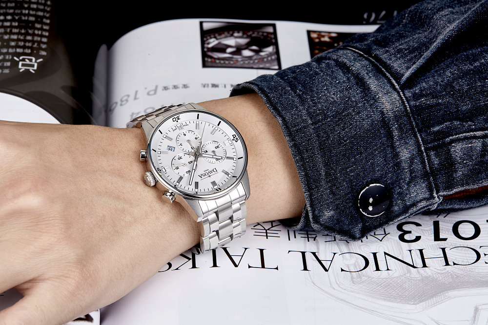 瑞士迪沃斯DAVOSA 万表网时尚钢带腕表系列 16348115 男士石英表