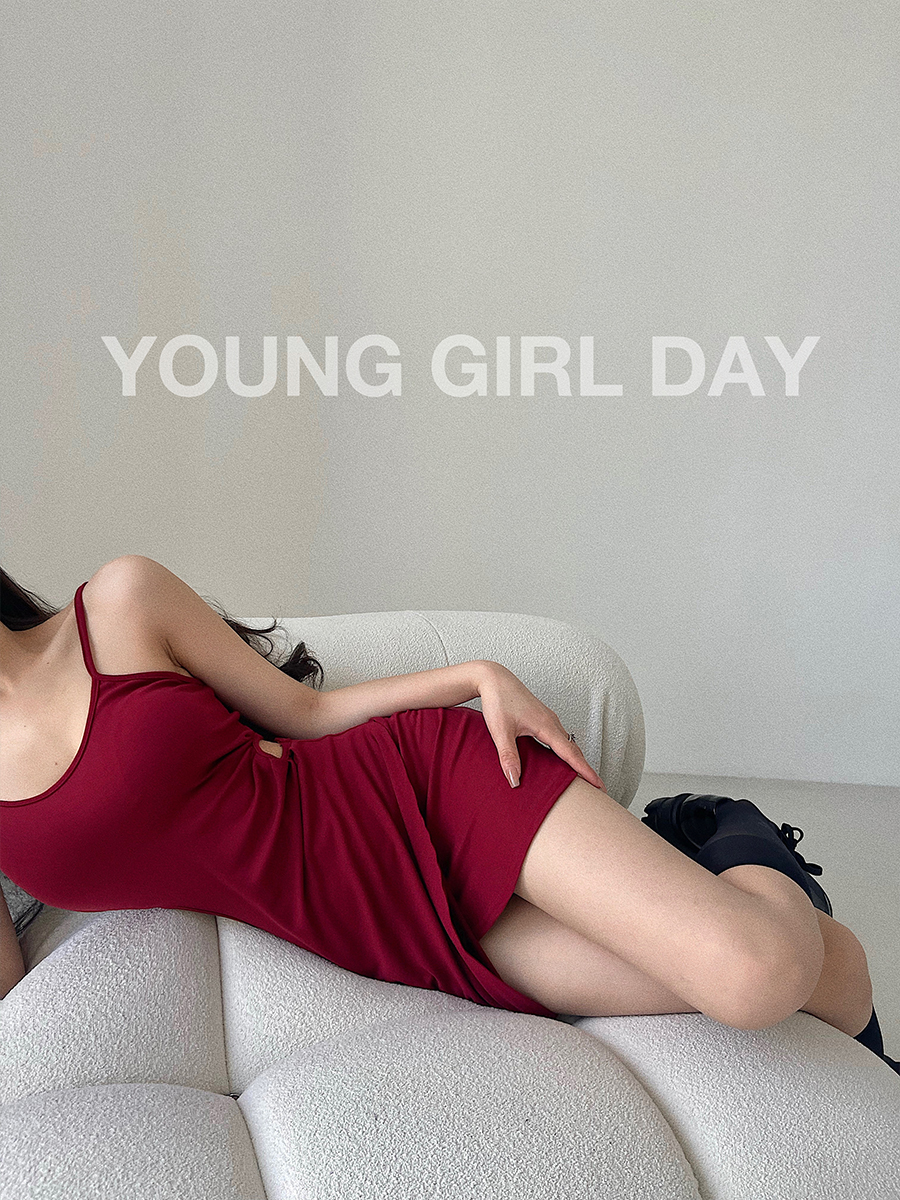 YoungGirlDay辣妹风性感修身显瘦褶皱镂空露腰吊带连衣裙包臀短裙 - 图0