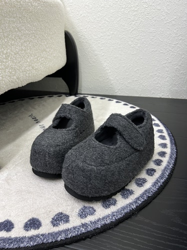 超火毛呢厚底浅口玛丽珍鞋女鞋2025年新款魔术贴加绒保暖休闲鞋潮 - 图3