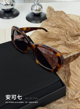 奶奶家贵气感~点钻双LOGO太阳镜