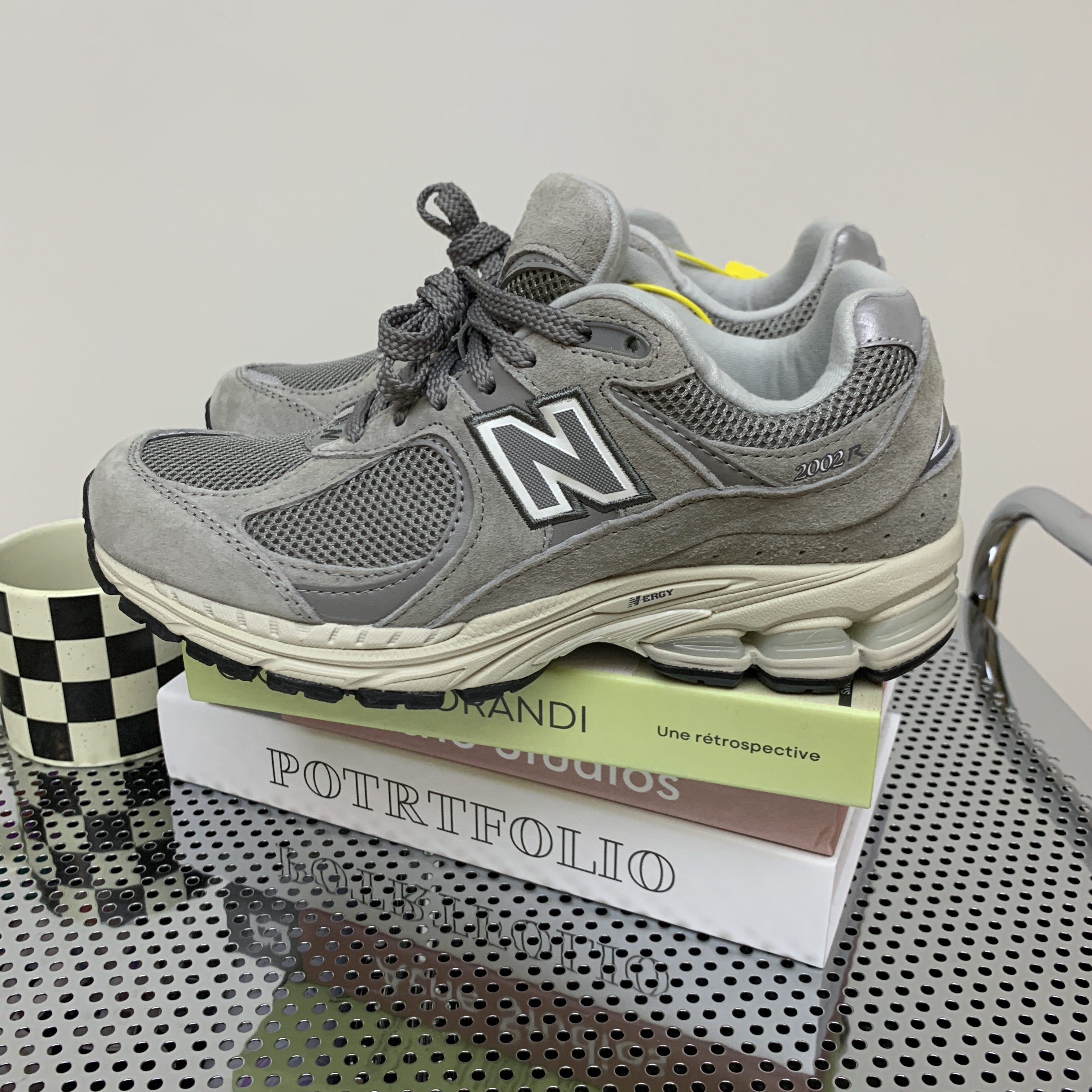 New Balance/NB 2002R系列低帮跑步鞋男女同款元祖灰ML2002RC-图1