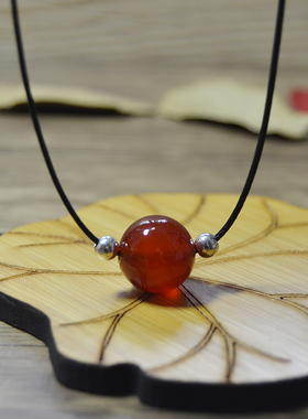 本命年红色圆珠吊坠玛瑙项链复古短款锁骨链简单大方颈链闺蜜礼物