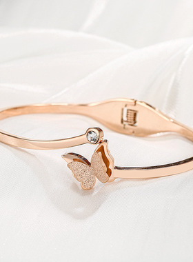 蝴蝶手镯轻奢高级感小众不掉色精致时尚设计玫瑰金色手饰女生简约