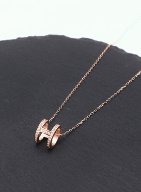 不掉色H字母项链女18K玫瑰金色高级感吊坠网红同款轻奢潮锁骨链