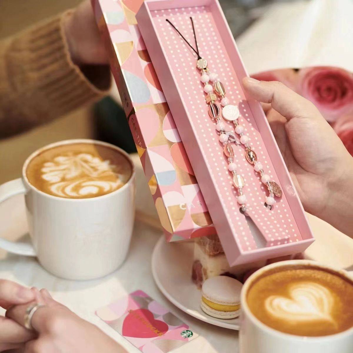 情人节金属粉色爱心星巴链ins风明星同款联名巴克金属爱心星便携适用安卓挂链ccd安全绳防摔相机绳高级感手链