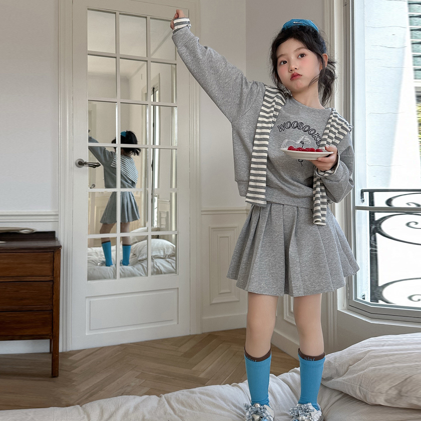 女童春秋季新款套装2026儿童装披肩卫衣洋气简约半身裙韩版两件套,淘宝优惠券,粉丝福利购,淘宝优惠卷