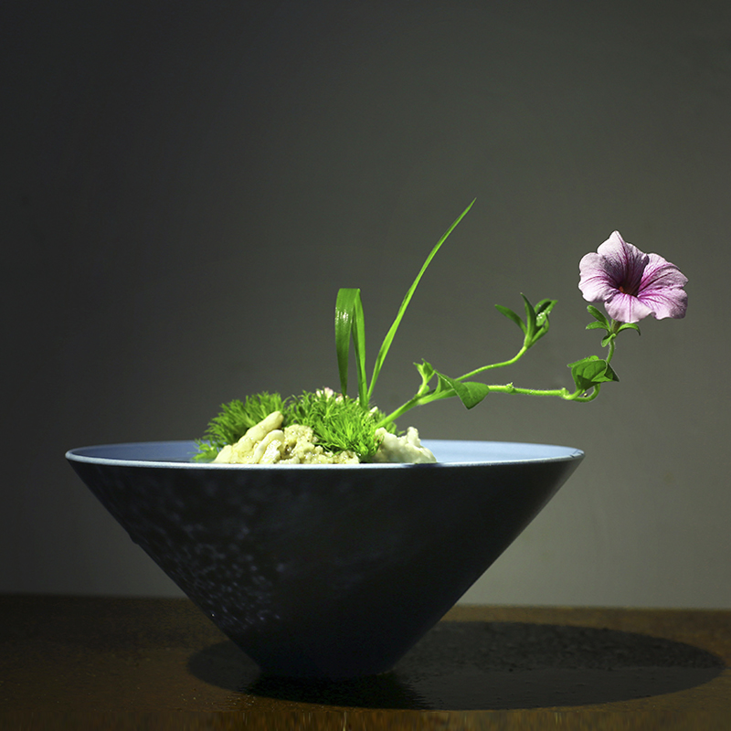 池坊花道花器黑色蓝色磨砂生花立花器花盆小原流自由花 池坊花道花器黑色蓝色磨砂生花立花器花盆小原流自由花