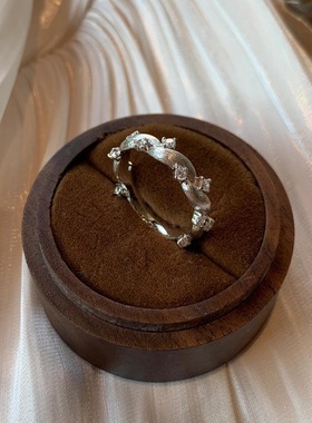 925纯银物系镶点钻拉丝荆棘藤蔓戒指意大利工艺小众轻奢叠戴指环