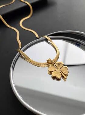 四叶草吊坠小众设计高级感钛钢项链不掉色2023春季新款ins风饰品