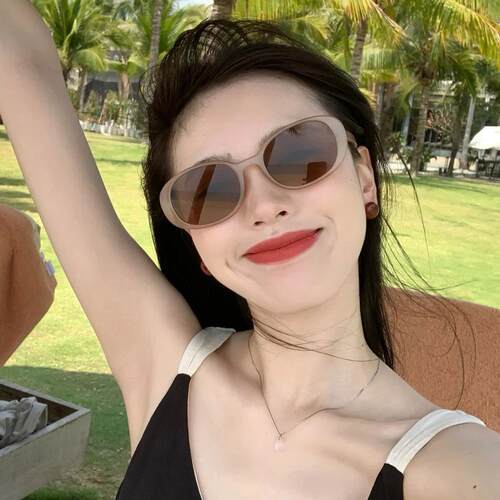 韩系红色墨镜2026女款近视新款拽姐显脸小防紫外线复古近视太阳镜 - 图1