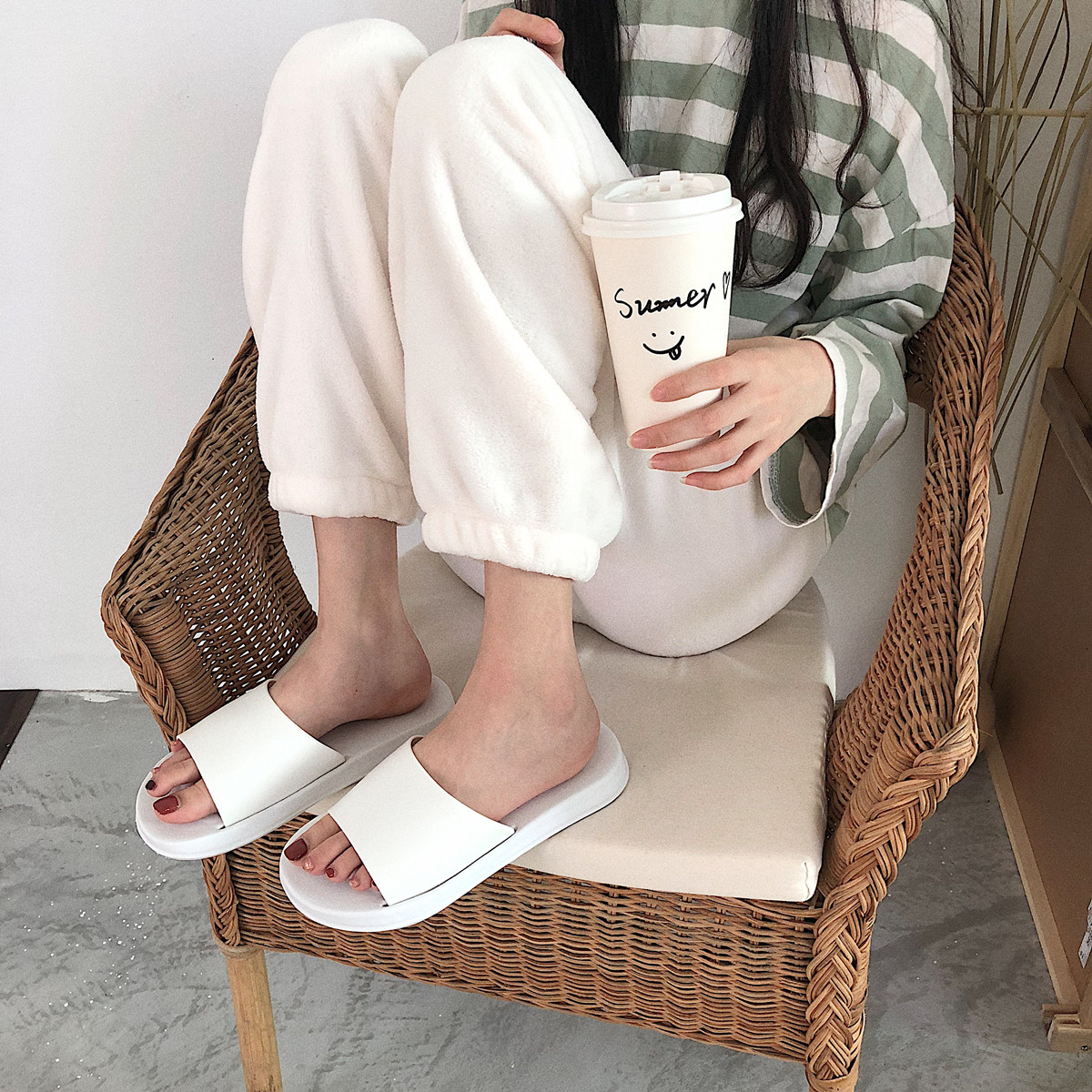 风居家居洗澡浴室内外家用地板情侣拖鞋男女夏 简约日系 细细条 ins 风居家居洗澡浴室内外家用地板情侣拖鞋男女夏 简约日系 细细条 ins