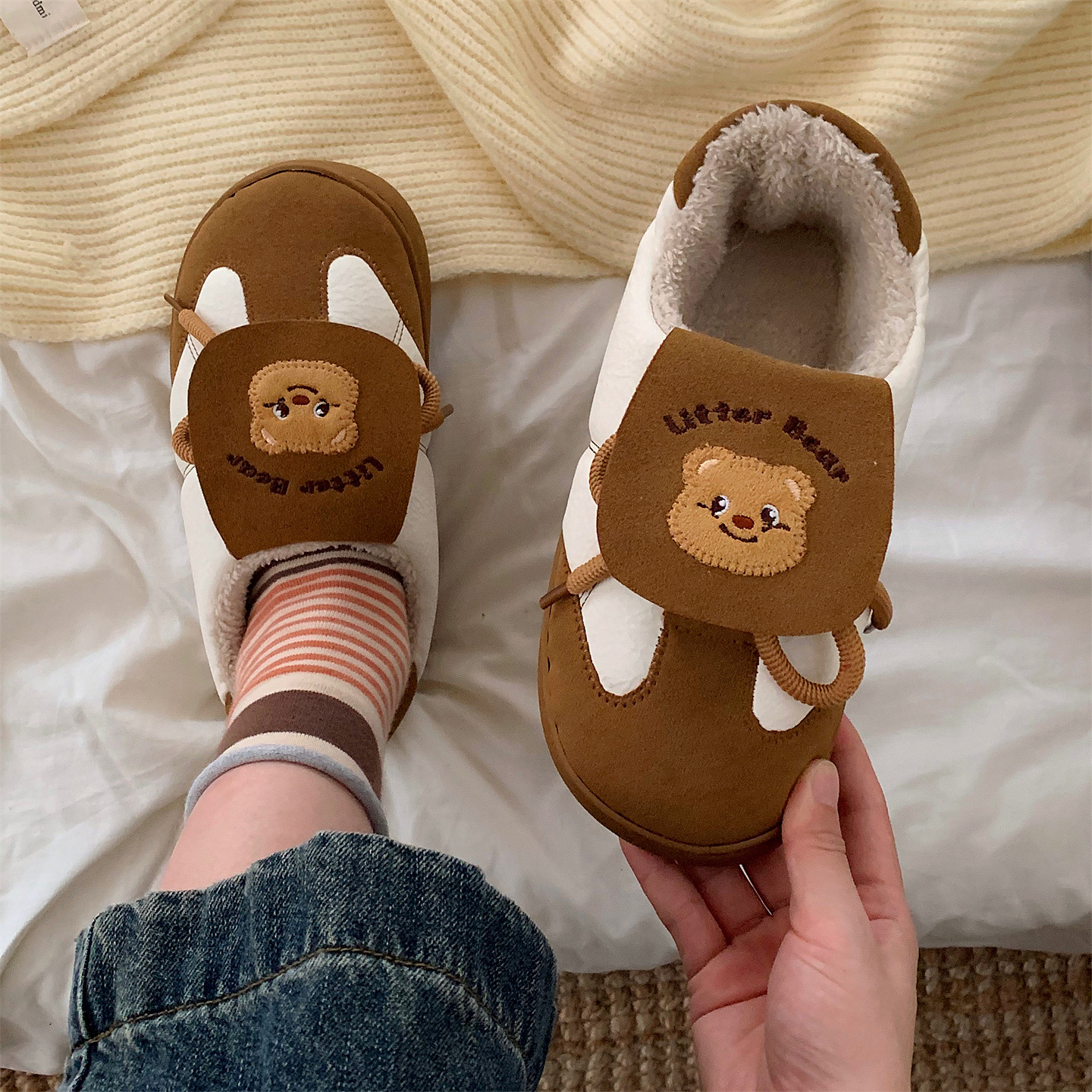 细细条 可爱小熊加绒板鞋女2025冬季新款外穿休闲翻盖拼色板鞋ins,淘宝优惠券,粉丝福利购,淘宝优惠卷