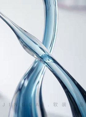 轻奢现代大气天鹅琉璃高端摆件酒店会所吧台柜子桌面软装饰艺术品