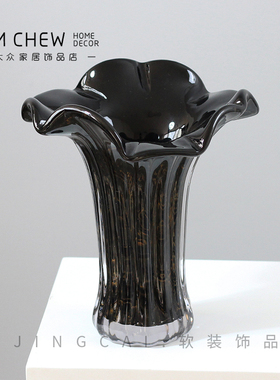 轻奢现代黑色厚重琉璃玻璃花瓶花瓣口样板间售楼处水培插花装饰品