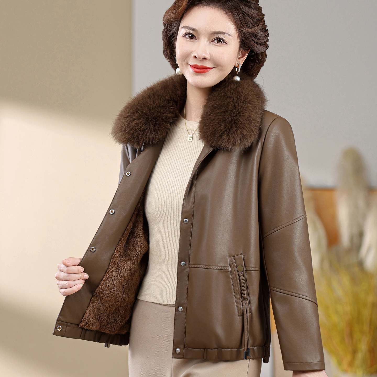 中年女皮衣2026冬装新款妈妈外套休闲宽松加绒小个子妇女PU皮夹克,淘宝优惠券,粉丝福利购,淘宝优惠卷