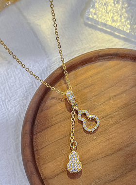 流苏葫芦钛钢项链女轻奢小众气质百搭锁骨链2025年新款配饰高级感