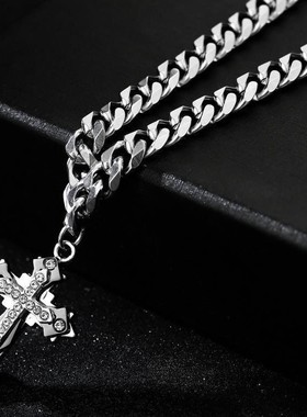 钛钢男士项链十字架拼接古巴链吊坠款不锈钢嘻哈项链高级感不掉色