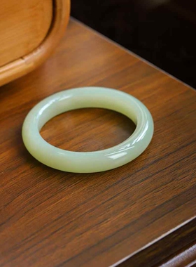 玉器工艺品天然新疆和田玉若羌黄口料老料素面镯女款素面手镯礼物