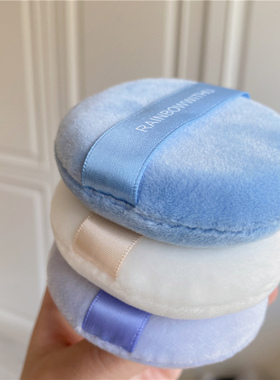 钱小姐茸茸心碎75mm圆形定妆粉扑
