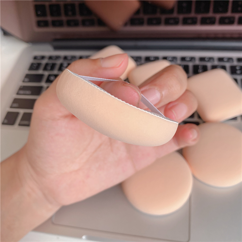 钱小姐。日本奶霜美肌空气感棉花糖吐司气垫粉扑干湿两用方形厚款,淘宝优惠券,粉丝福利购,淘宝优惠卷