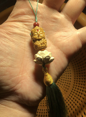 精品绿檀木木作精雕刻渡母木雕黄杨木好运连连挂件手机链包包挂