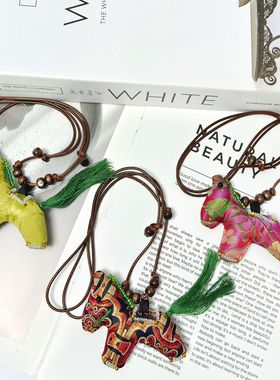 新中式手工挂绳小马项链挂件