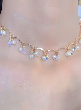 今年流行的珍珠项链满目