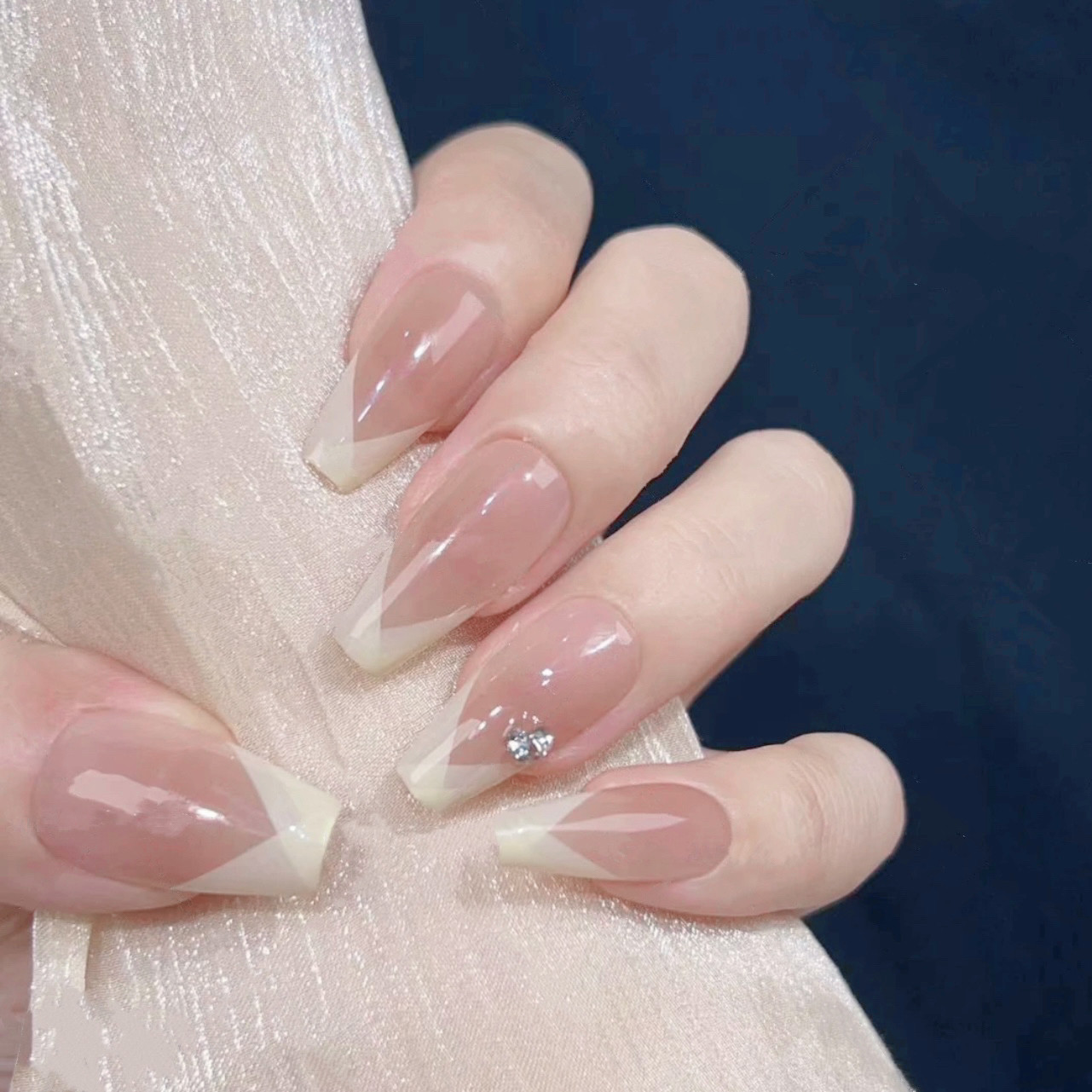 【肉桂烤奶】2024新款手工穿戴甲裸腮红指尖多层空间法式显白美甲,淘宝优惠券,粉丝福利购,淘宝优惠卷