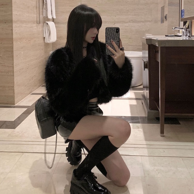 2025秋冬季新款仿狐狸毛黑色环保皮草外套女短款毛毛小个子年轻款 - 图1