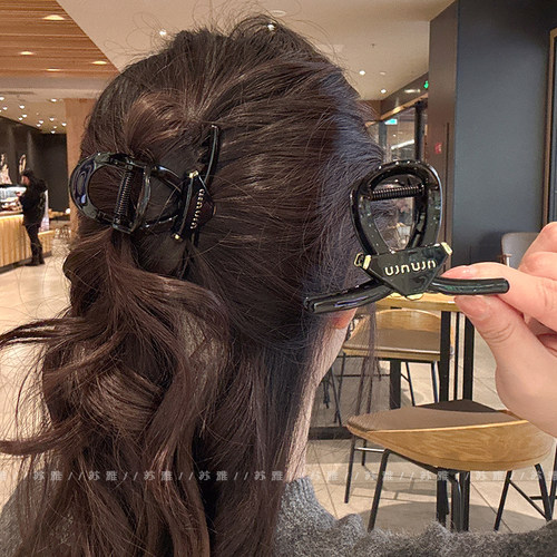 高级感三角半扎发抓夹中号盘发夹子发量少鲨鱼夹2026年新款韩版 - 图0