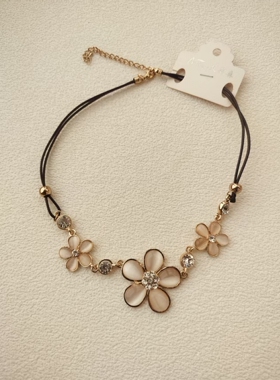 2026新款女项链花朵吊坠项链女精致时尚小众设计感女生细项链饰品