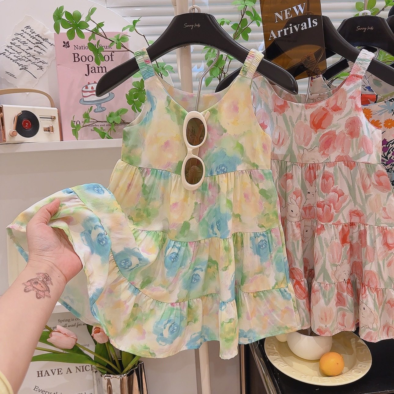 女童花朵薄款连衣裙2025新款宝宝夏季吊带裙儿童时尚碎花小裙子潮,淘宝优惠券,粉丝福利购,淘宝优惠卷